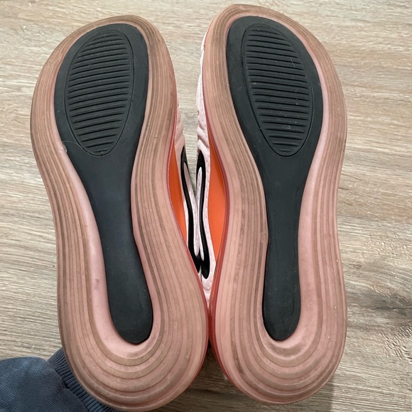 Women’s size 8 Nikes 270 - Picture 4 of 5